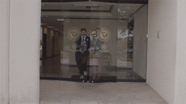 1758936518033.gif